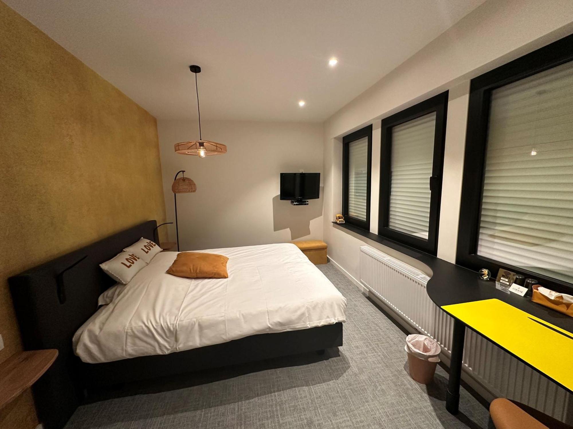 Hotel - B&B Elementum Kortrijk Luaran gambar