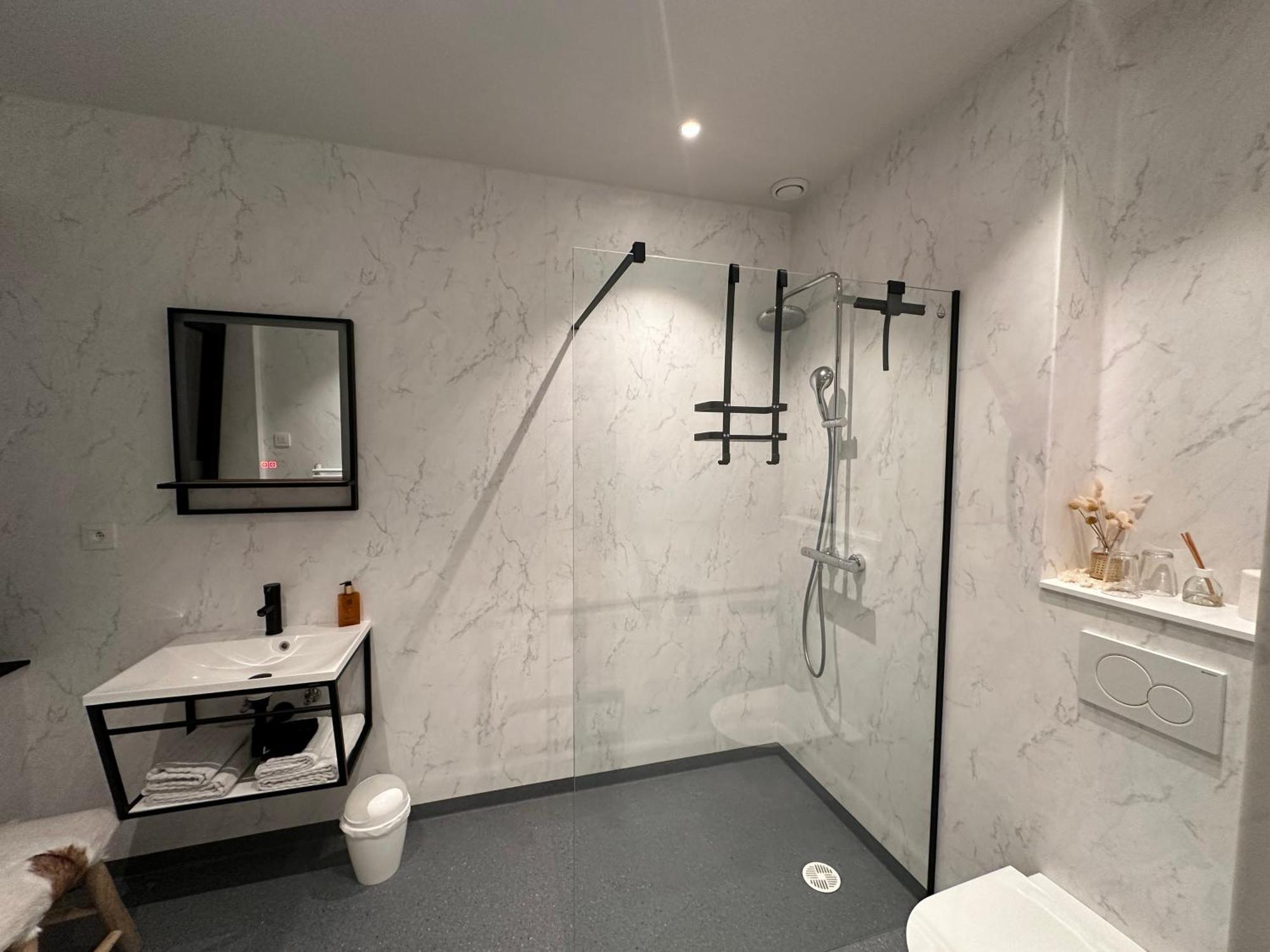 Hotel - B&B Elementum Kortrijk Luaran gambar